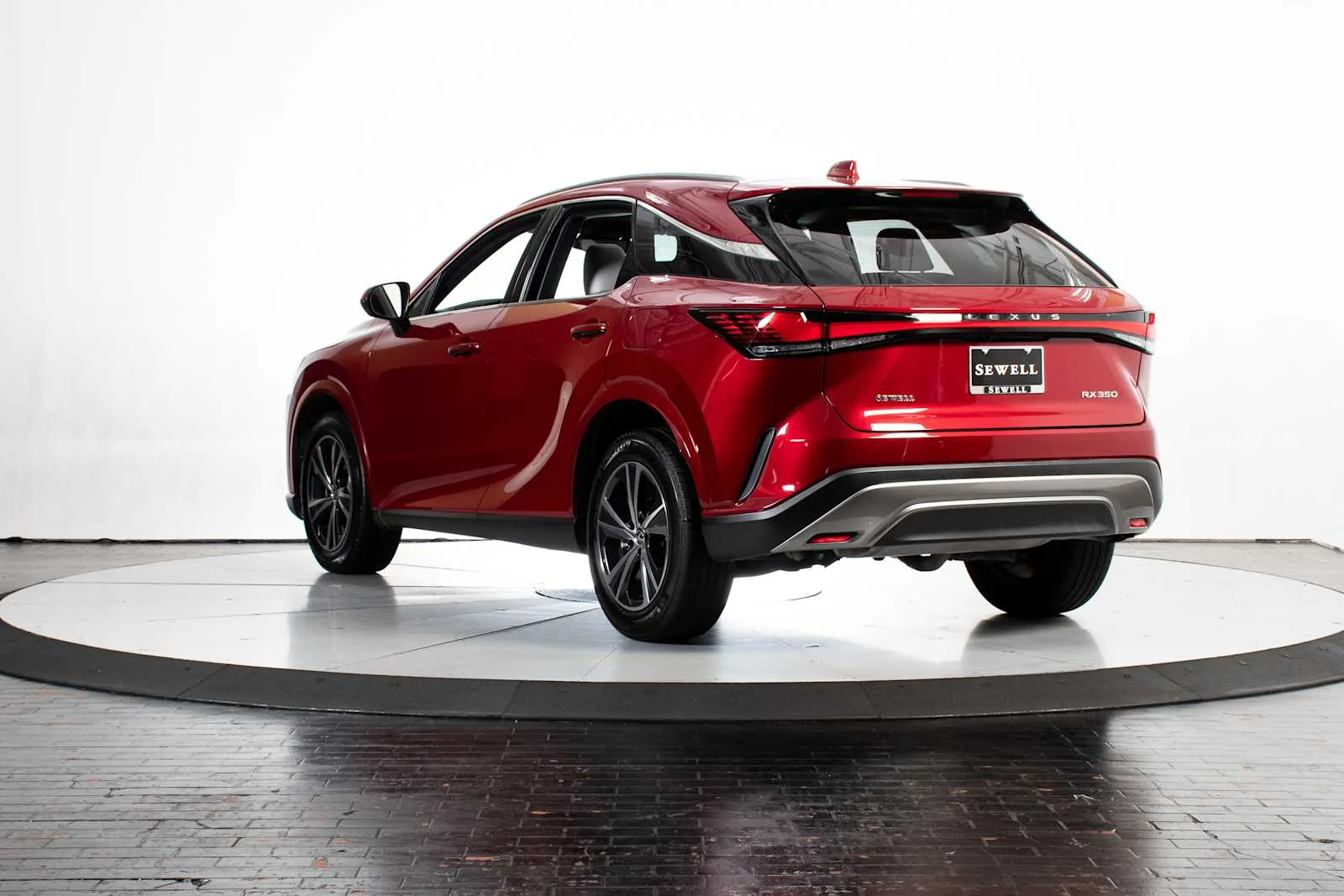 Certified Used 2025 MATADOR RED MICA Lexus Premium image 4