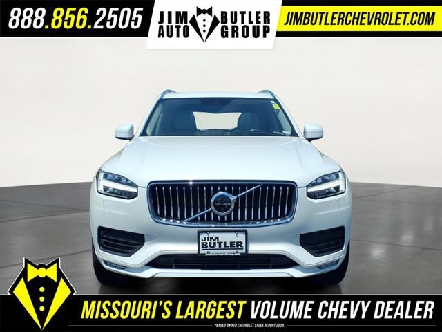 Used 2021 White Volvo T6 Momentum 7 Passenger image 26