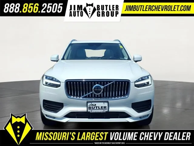 Used 2021 White Volvo T6 Momentum 7 Passenger image 26