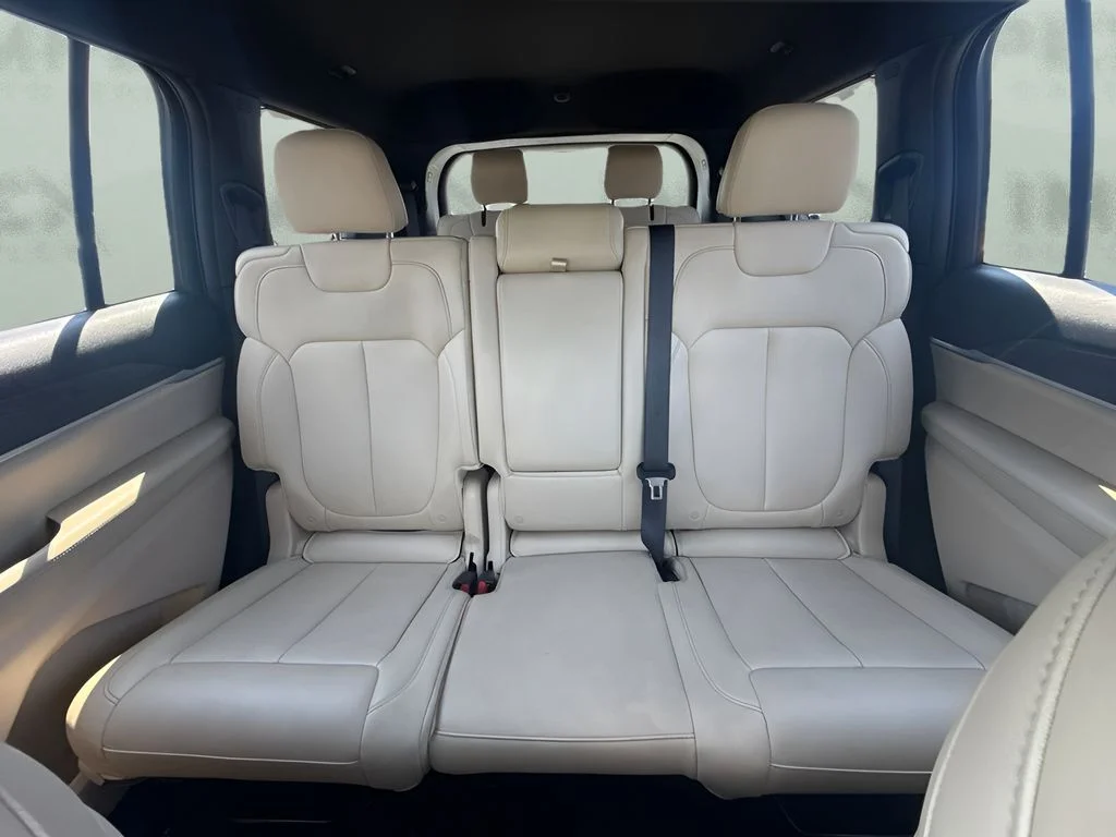 Used 2025 Gray Jeep Limited image 10