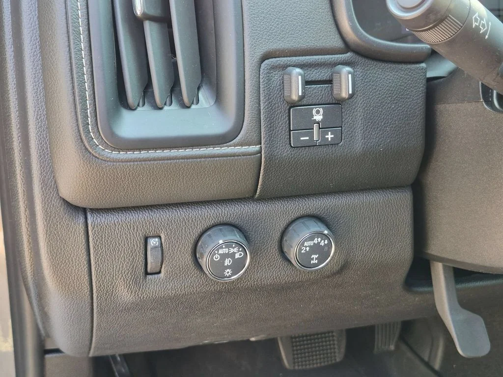 Used 2022 Gray GMC Denali image 14