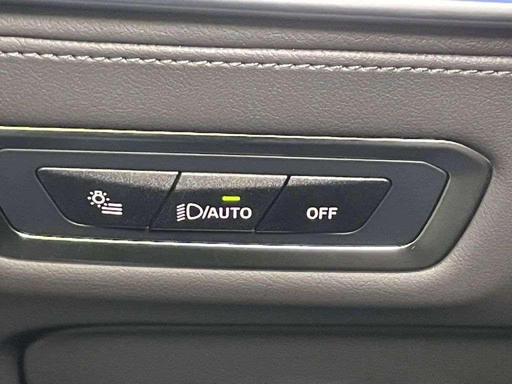 New 2027 Black BMW Label image 31