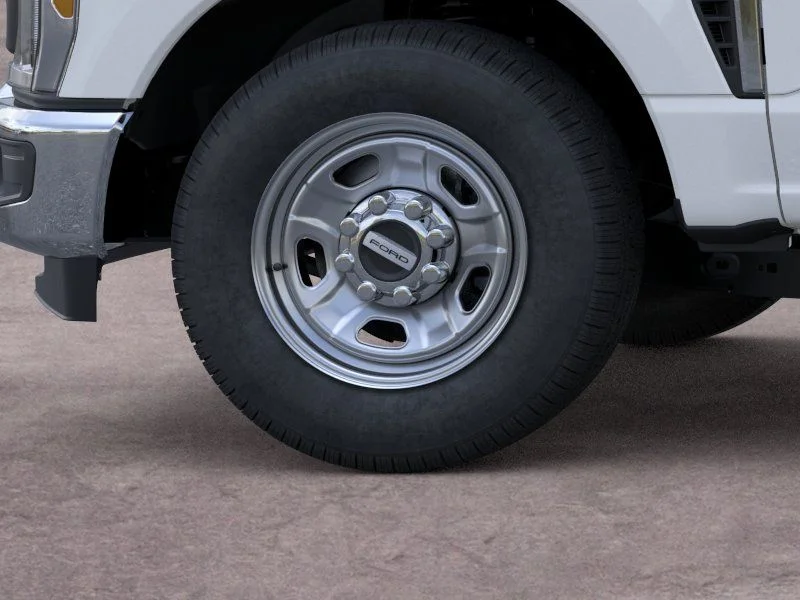 New 2026 Oxford White Ford XL image 18