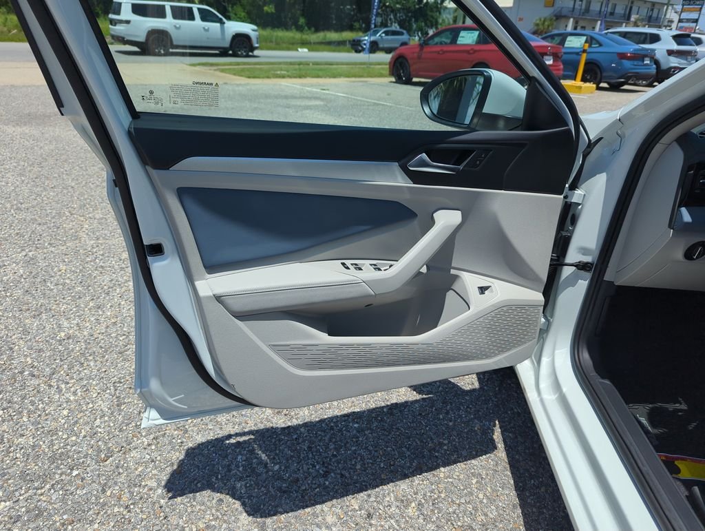 New 2026 White Volkswagen 1.5T SE image 18