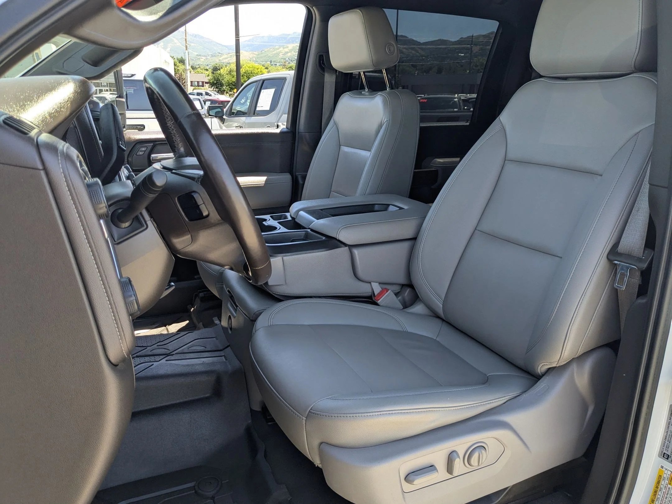 Used 2022 Summit White Chevrolet LT image 14