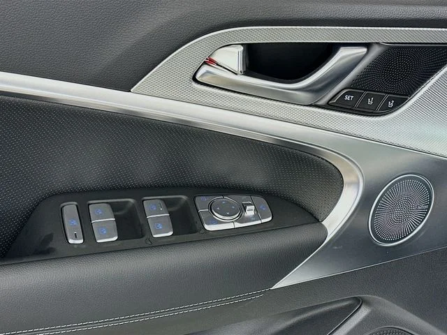 New 2026 White Genesis 2.5T Prestige image 11