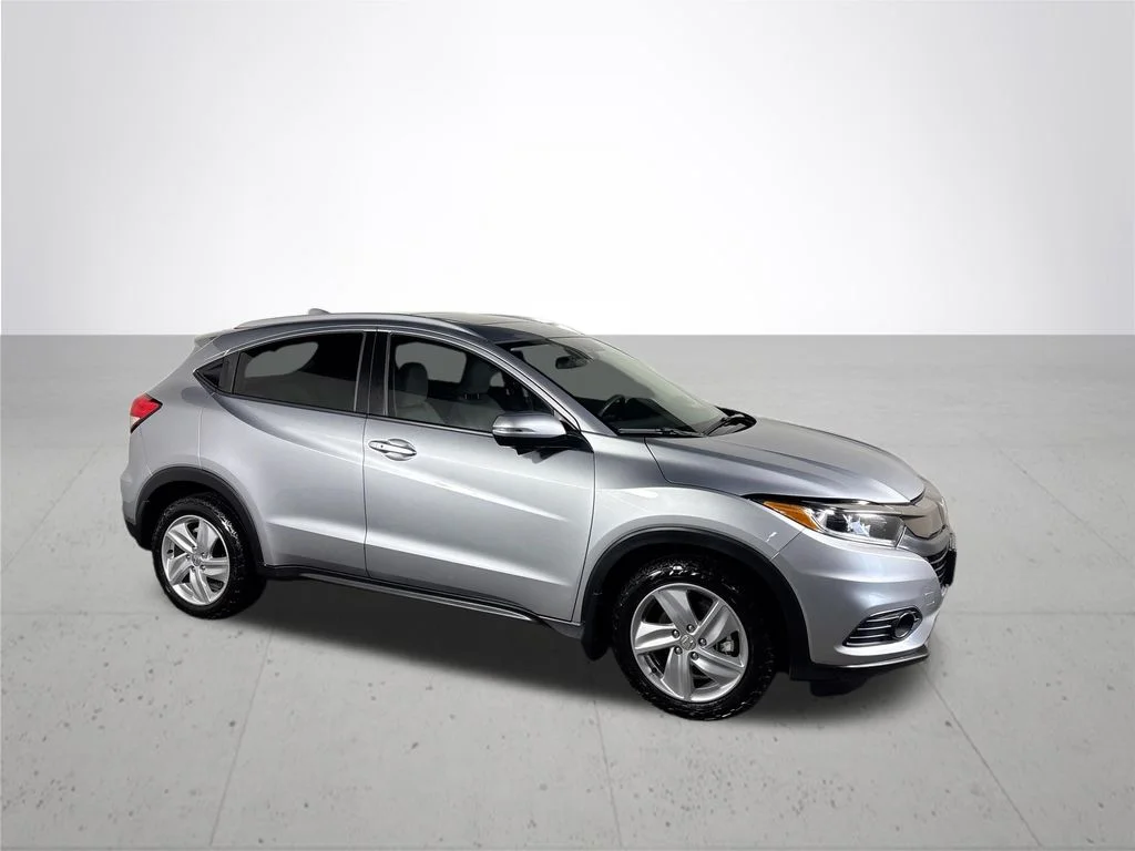 Used 2019 Silver Honda EX image 4
