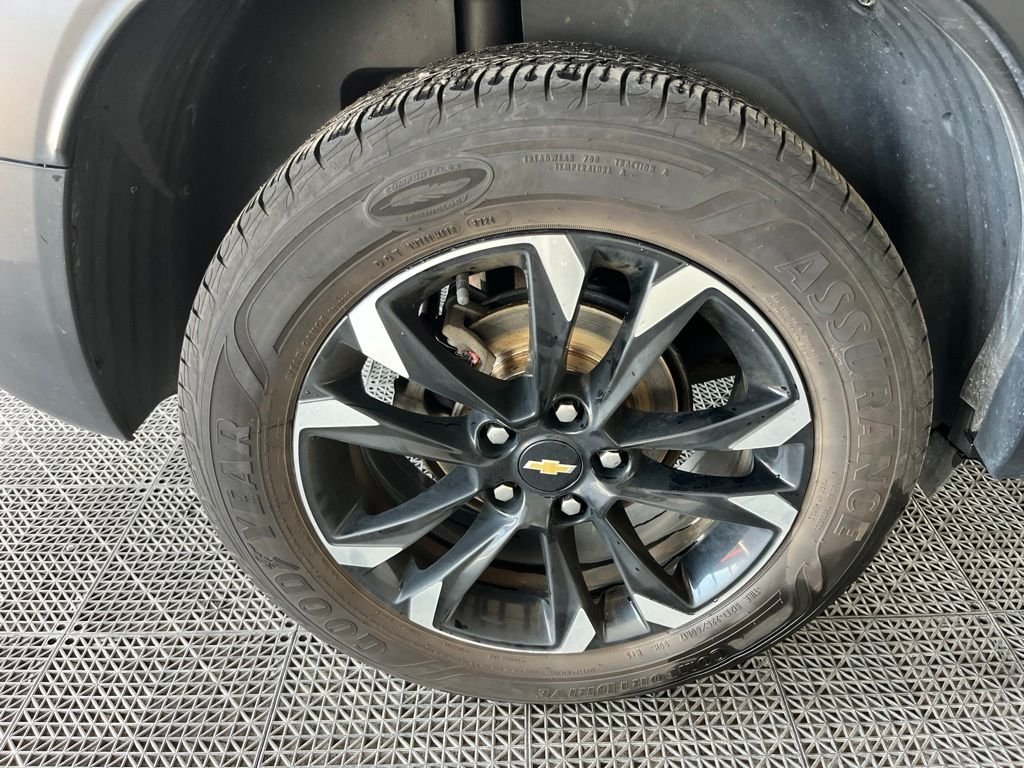 Used 2022 Black Chevrolet LT image 25