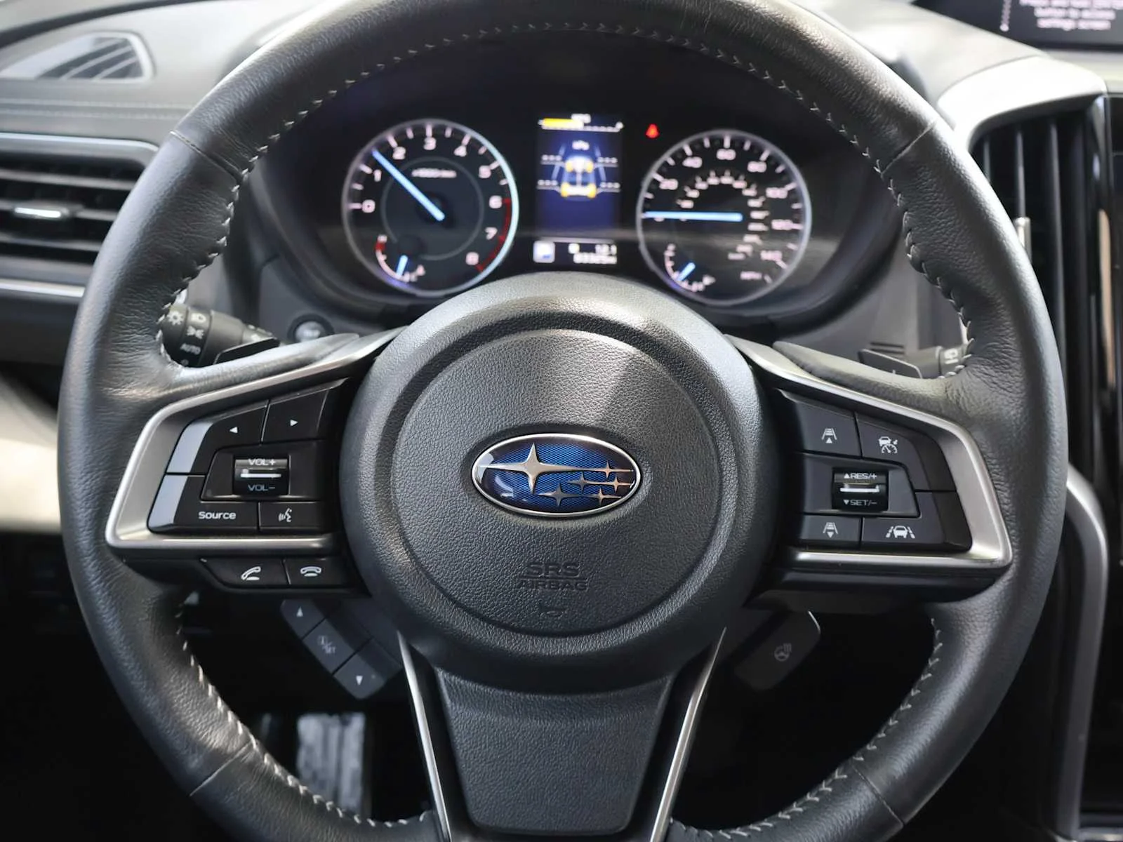 Used 2020 Ice Silver Metallic Subaru Limited image 18