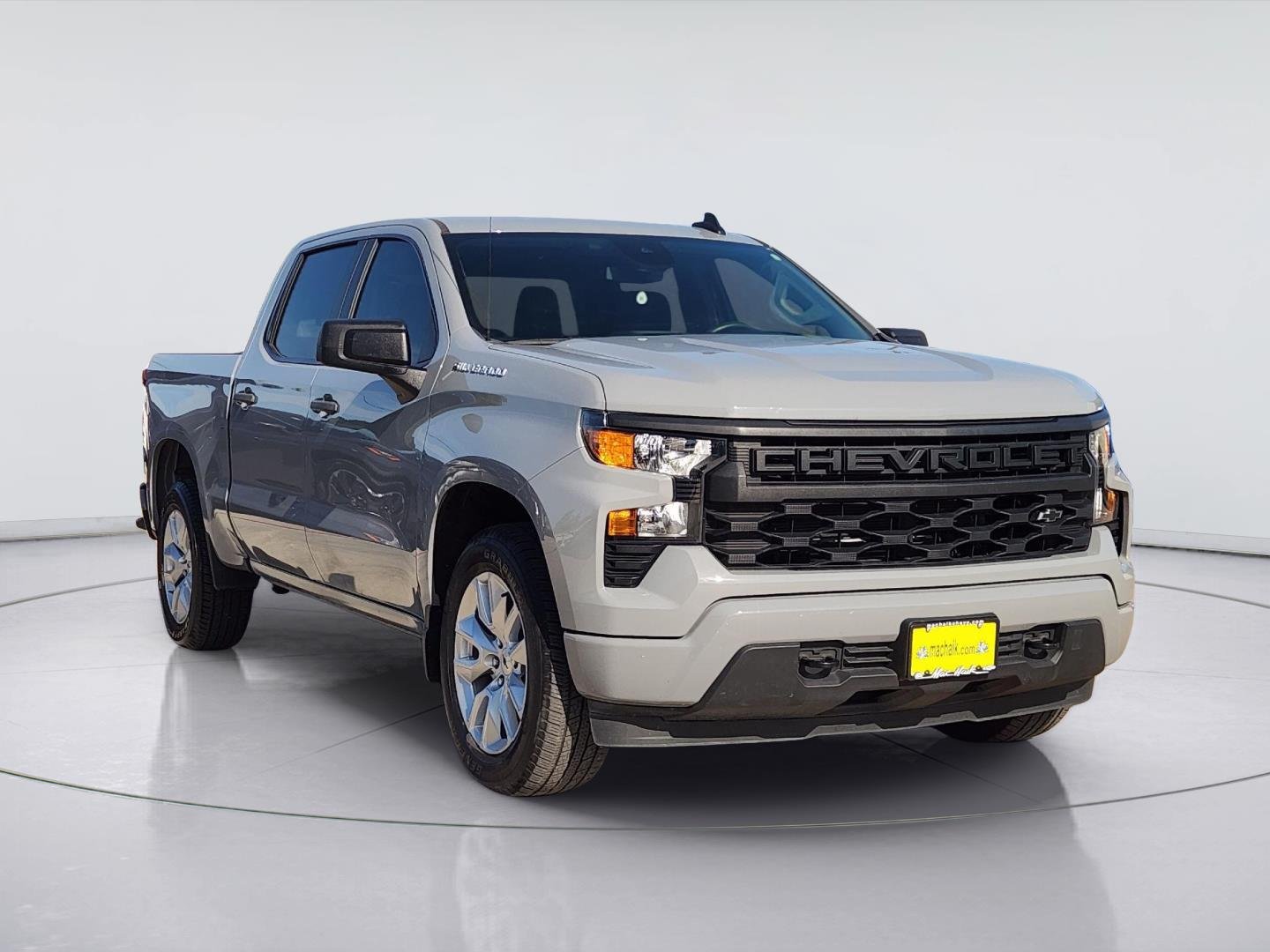 2024 Chevrolet Silverado 1500 photo 3 of 33