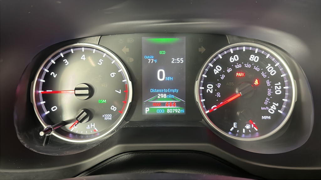 2022 Toyota RAV4 LE - Photo 19