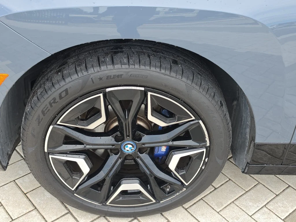 Used 2023 Storm Bay Metallic BMW M60 image 6