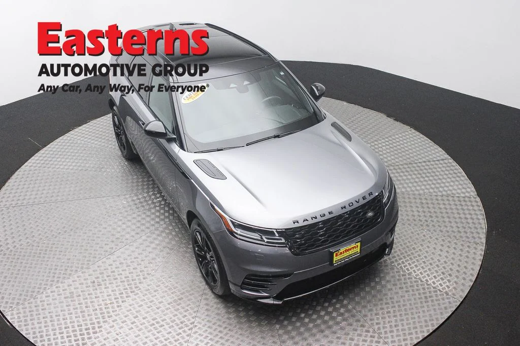 Used 2023 Gray Land Rover R-Dynamic S MHEV image 3