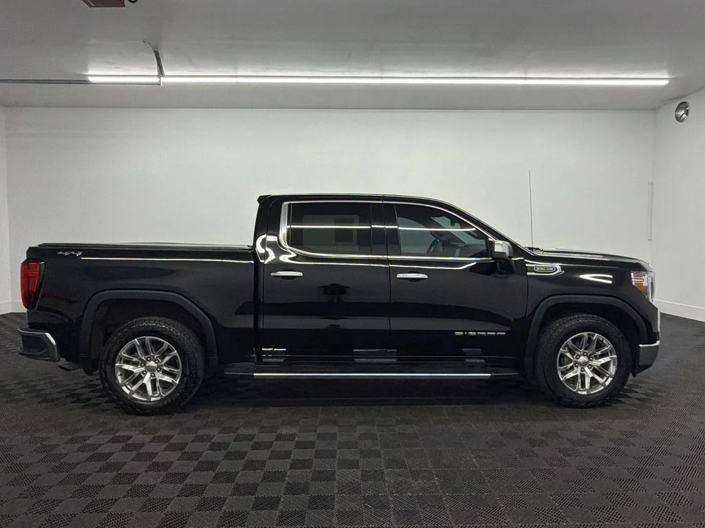 Used 2019 Onyx Black GMC SLT image 8