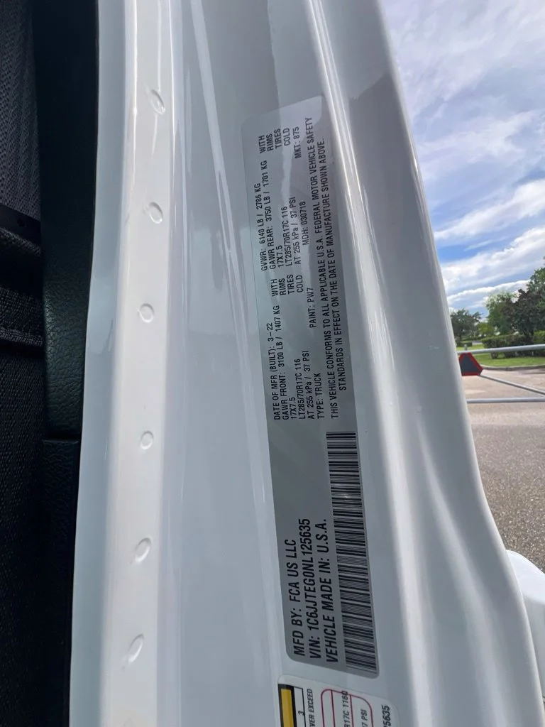 Certified Used 2022 White Jeep Mojave image 26