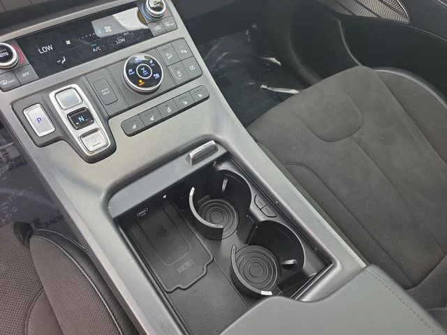 Used 2024 White Hyundai Calligraphy Night Edition image 27