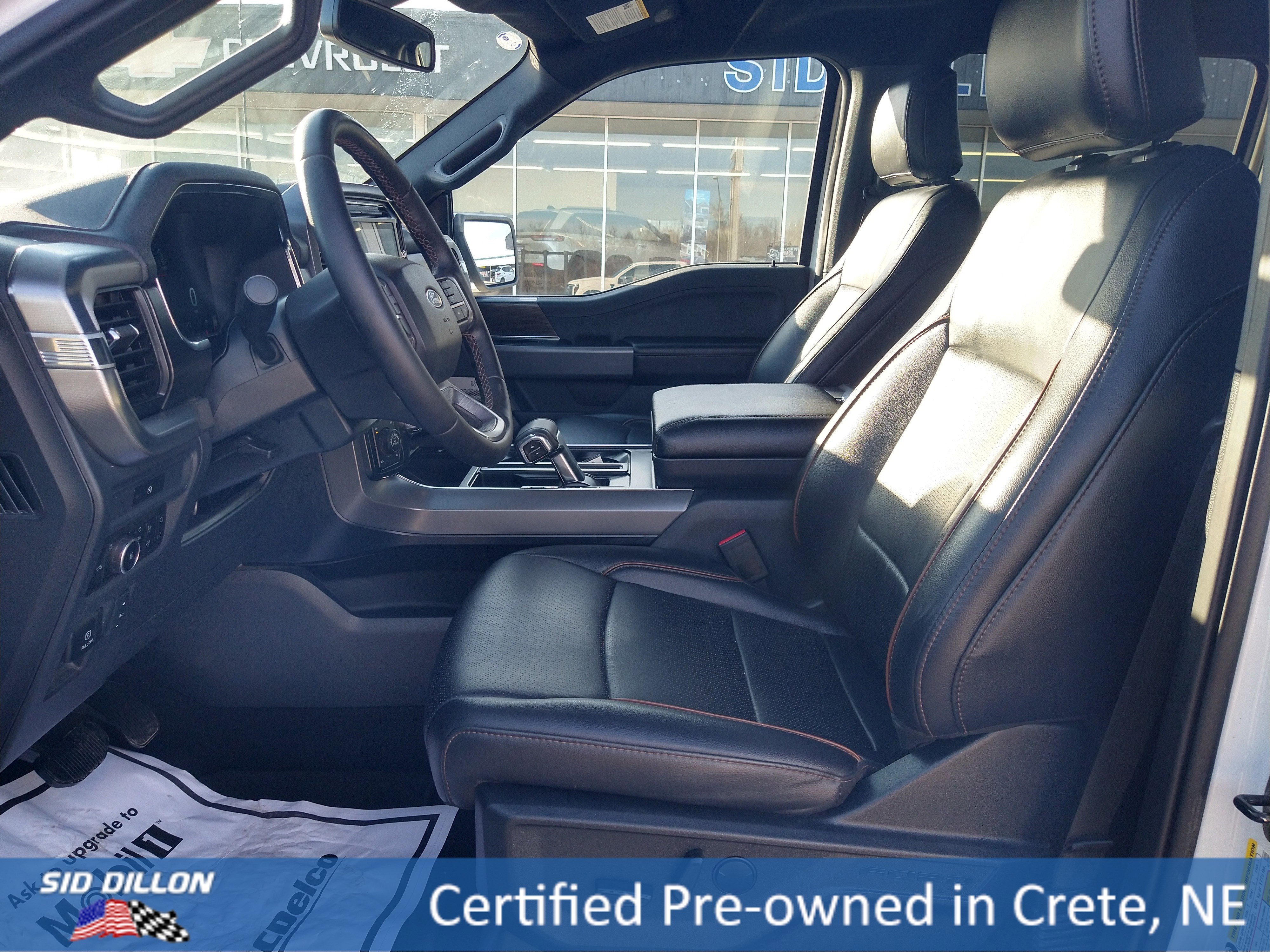 Used 2025 OXFORD WHITE Ford LARIAT image 3