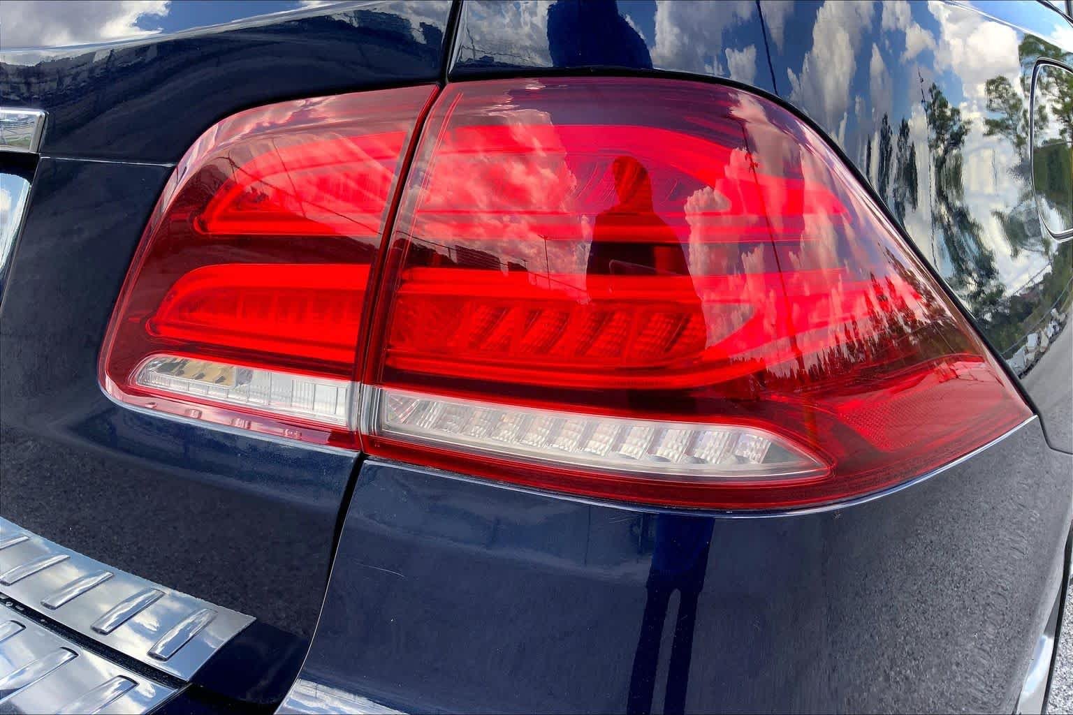 Used 2016 Lunar Blue Metallic Mercedes-Benz GLE 350 image 29