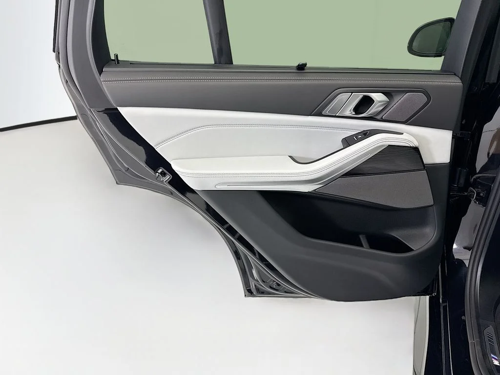 New 2026 Black BMW xDrive40i image 25