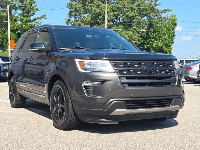 Used 2018 Gray Ford XLT image 7