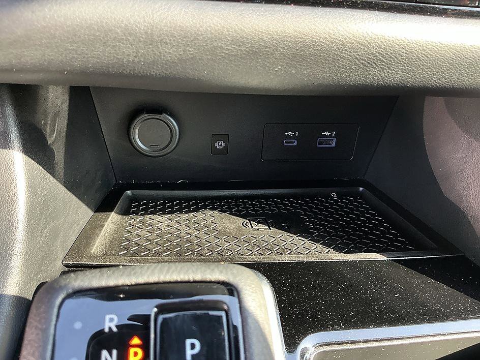 Used 2025 Gun Metallic Nissan Platinum image 20