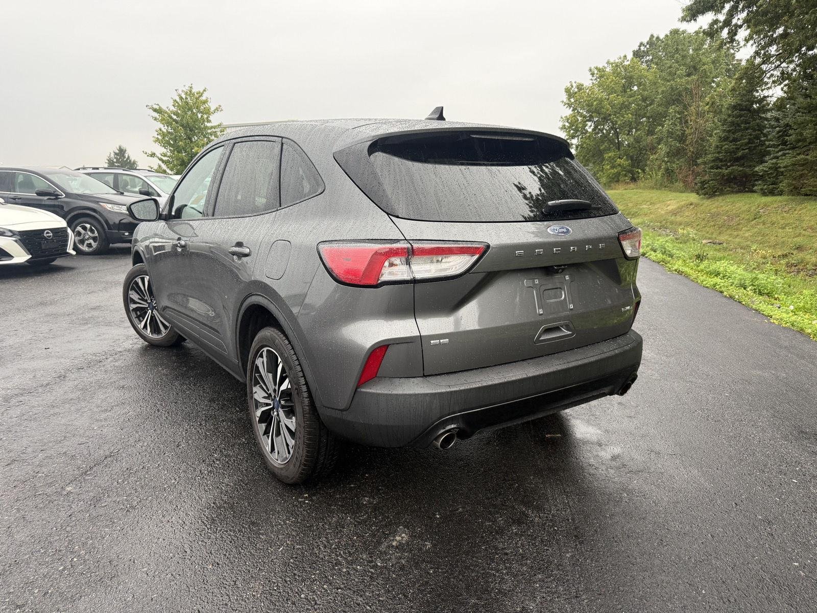 Used 2022 Carbonized Gray Ford SE image 2