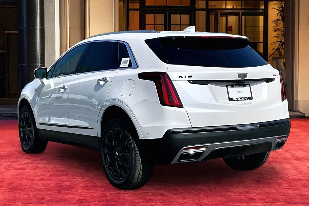 New 2026 Crystal White Tricoat Cadillac Premium Luxury image 4