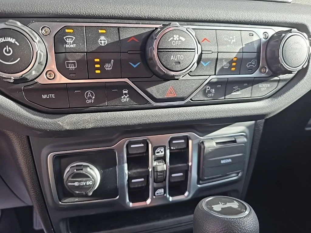 2025 Jeep Wrangler 4-Door Sahara - Photo 12