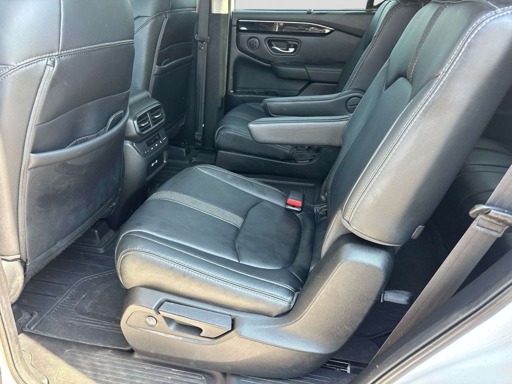 Used 2023 White Honda EX-L image 10