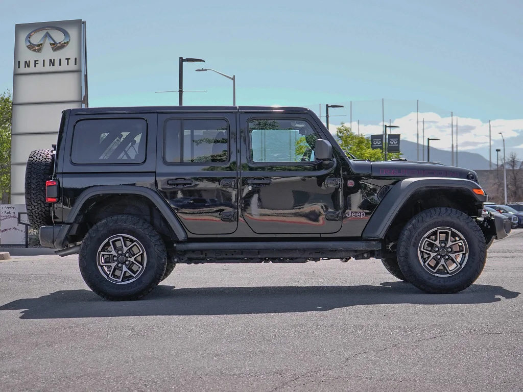 Used 2025 Black Clearcoat Jeep Rubicon image 12