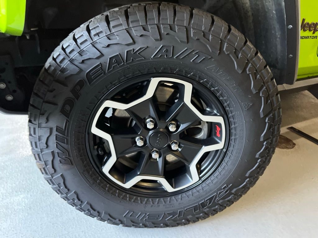 Used 2021 Limited Edition Gecko Clearcoat Jeep Rubicon image 19
