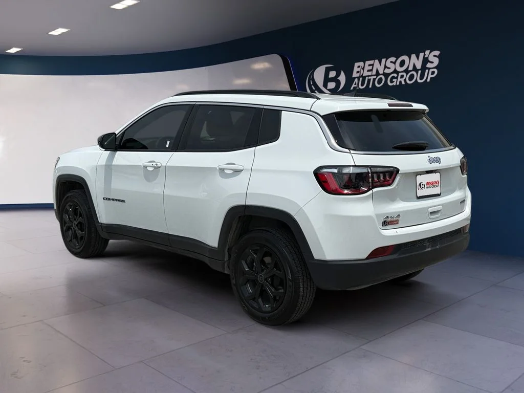 New 2026 White Jeep Latitude image 3