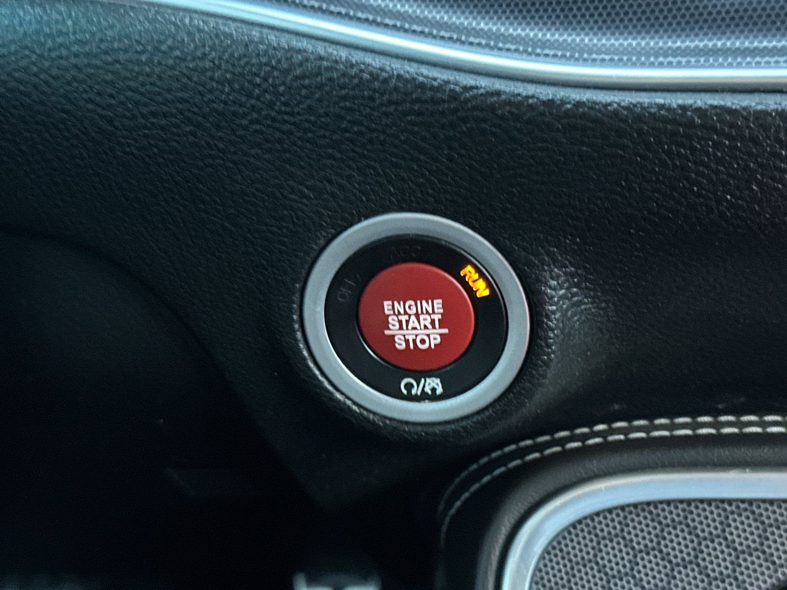 Used 2016 Torred Clearcoat Dodge SRT 392 image 19