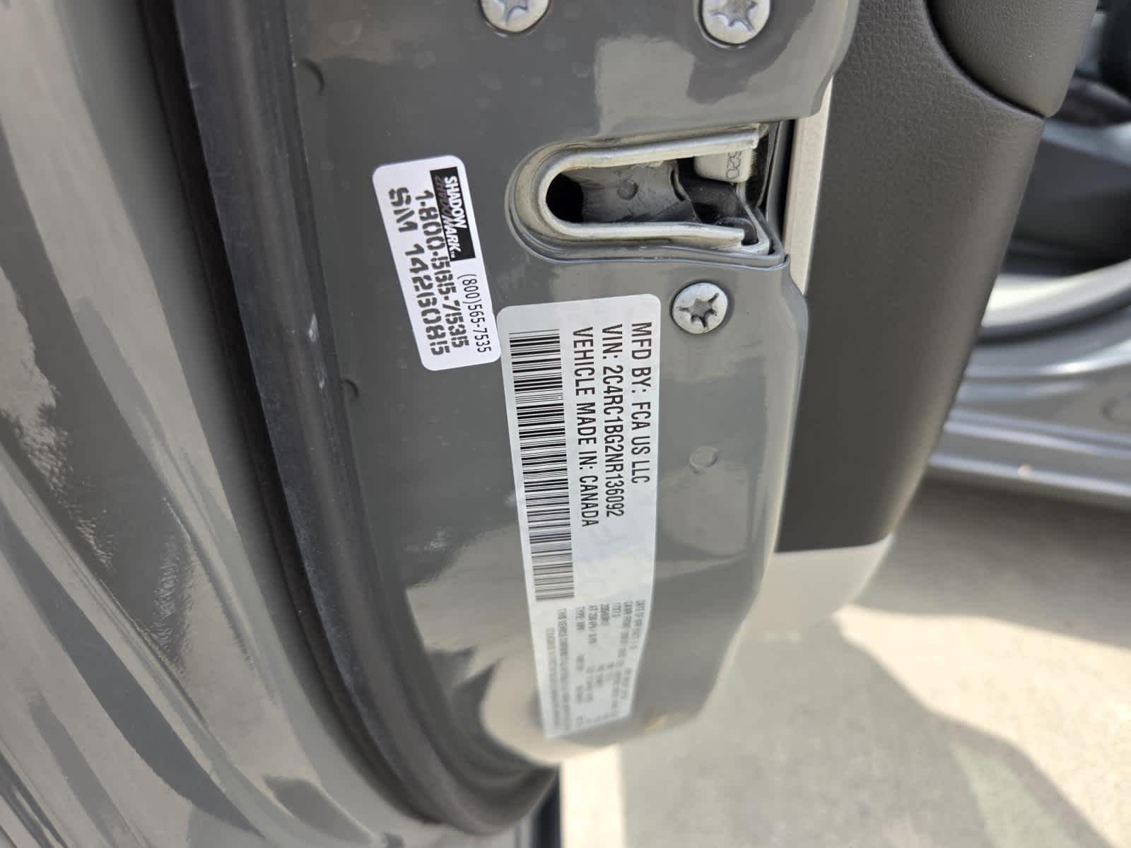 Used 2022 Ceramic Gray Clearcoat Chrysler Touring L image 28