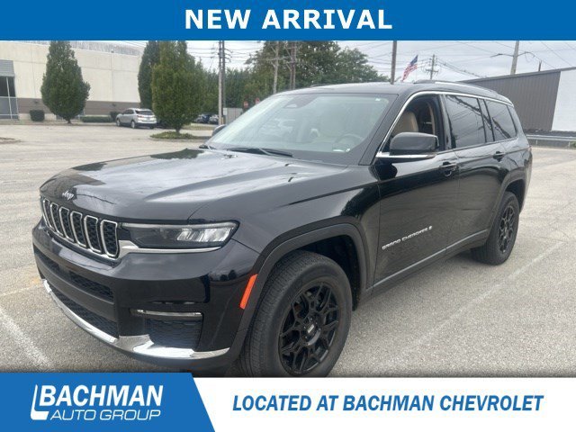 Used 2021 Diamond Black Crystal Pearlcoat Jeep Limited image 4