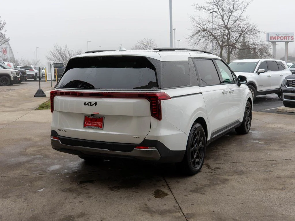 New 2026 Snow White Pearl Kia SX Prestige image 7