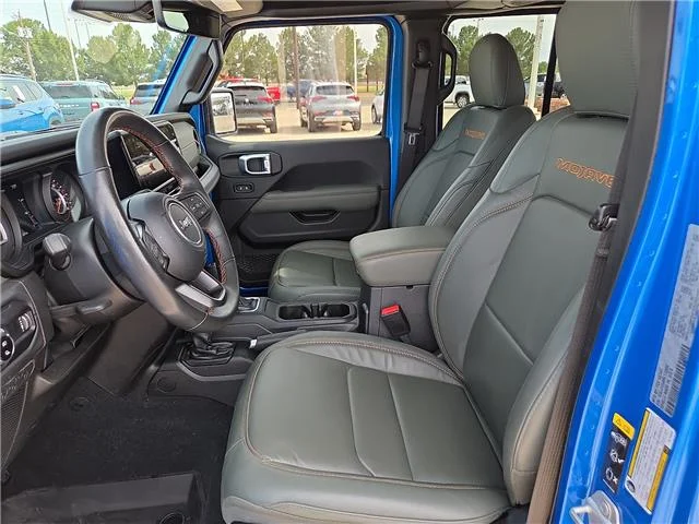 Used 2024 Hydro Blue Pearlcoat Jeep Mojave 4x4 Crew Cab 5 ft. box image 12