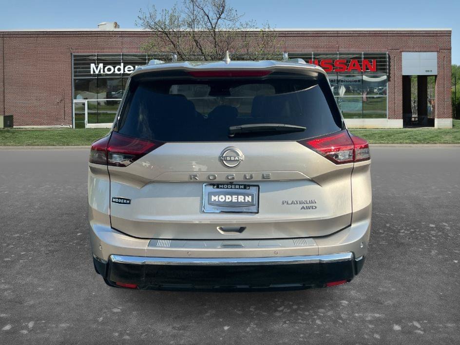 Certified Used 2025 Champagne Silver Metallic Nissan Platinum image 3