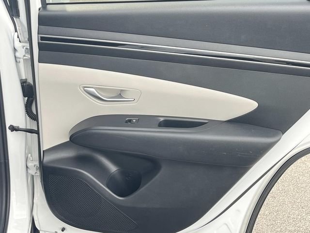 Used 2024 White Hyundai SEL image 19