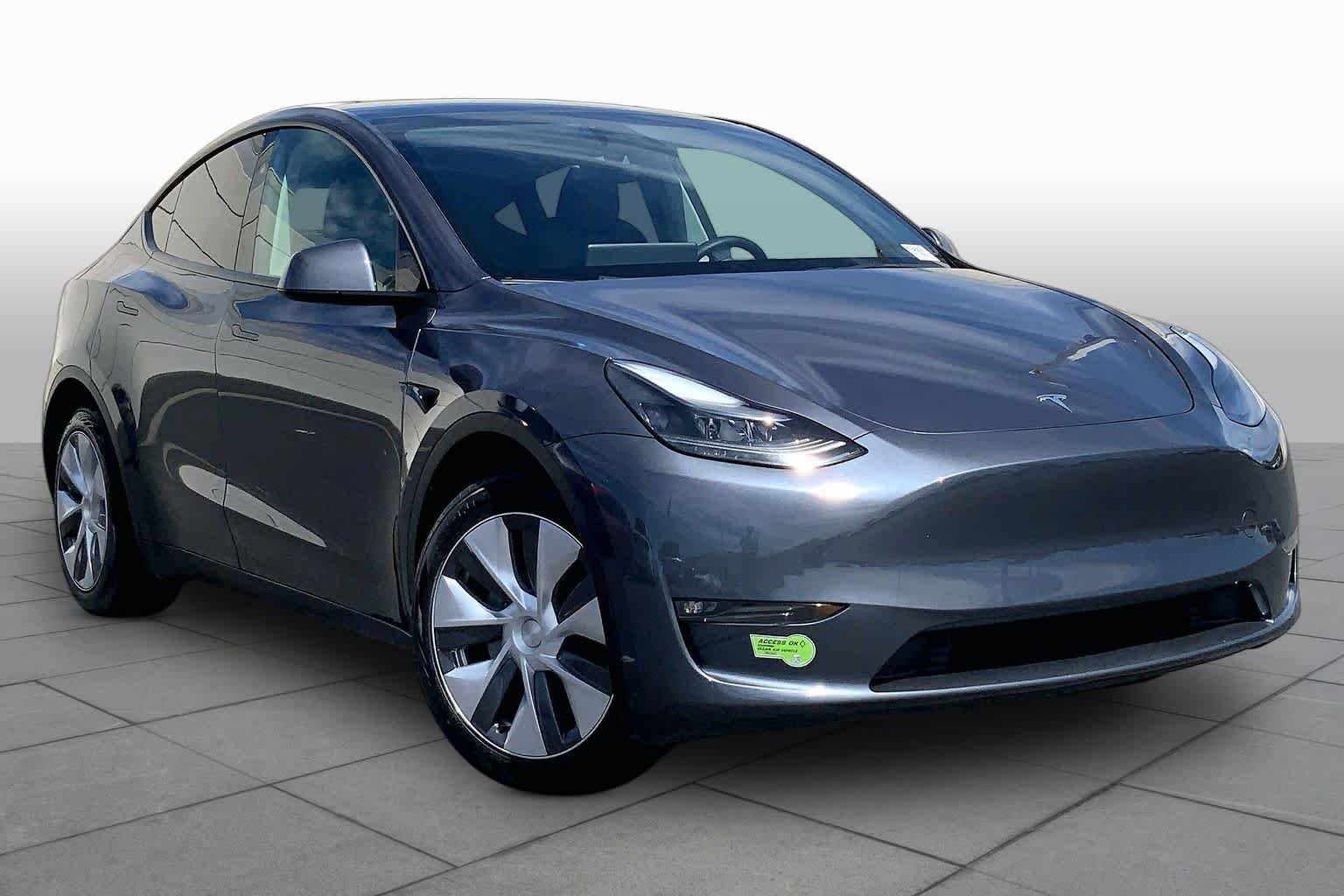 Pre-Owned 2023 Tesla Model Y Long Range