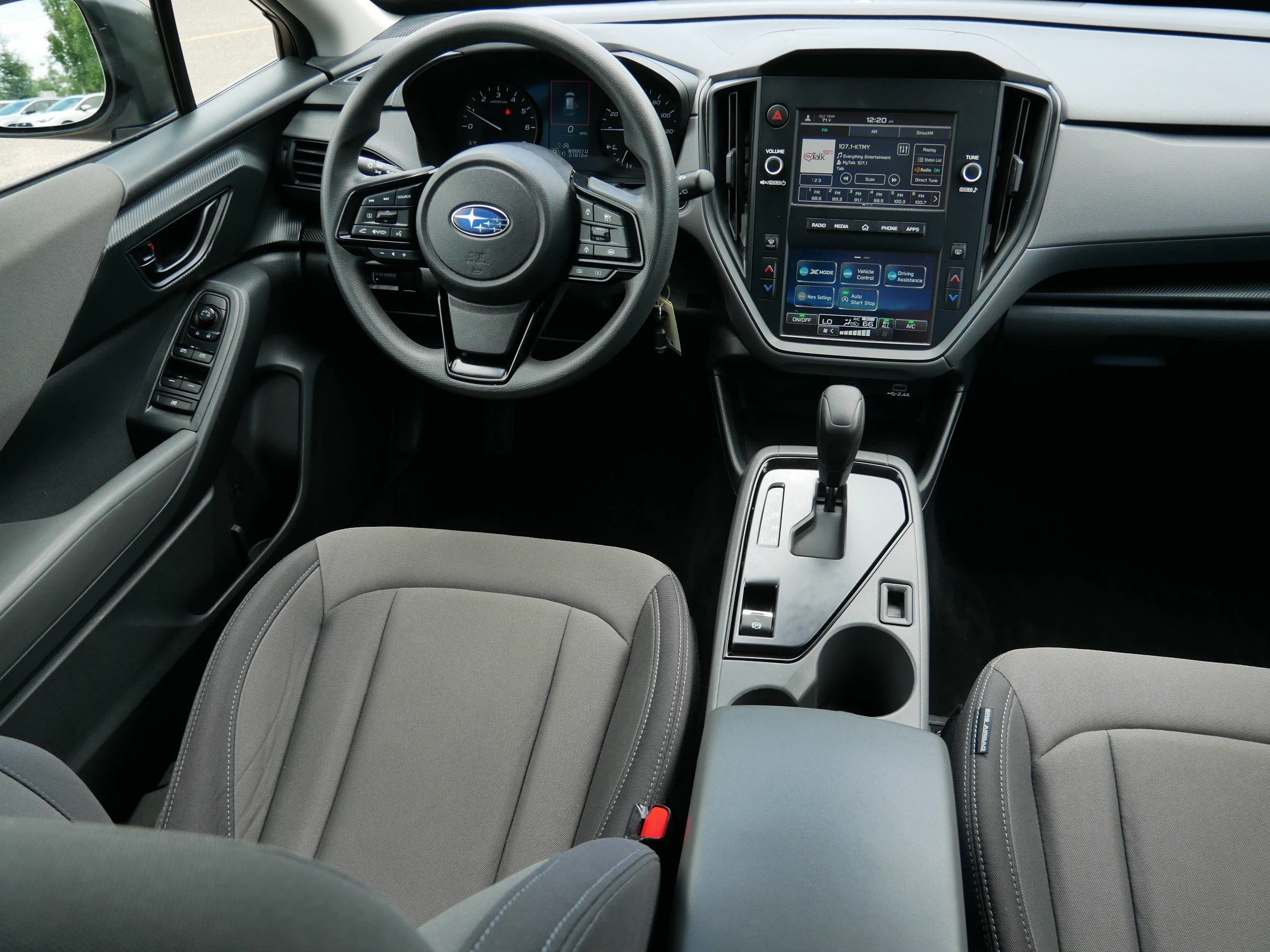 Used 2024 Ice Silver Metallic Subaru SUV CVT image 9