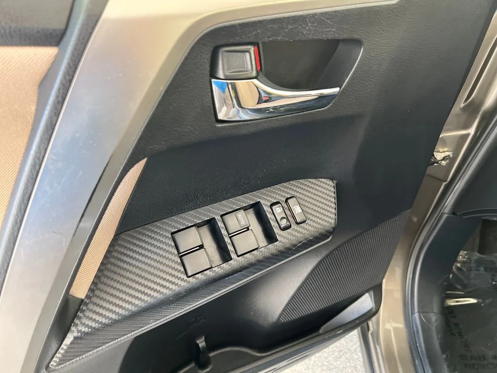 Used 2014 Brown Toyota XLE image 14