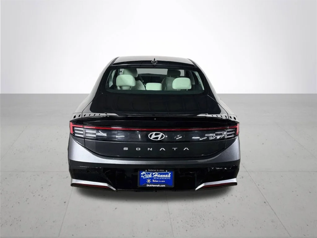 Used 2025 Gray Hyundai SEL image 7