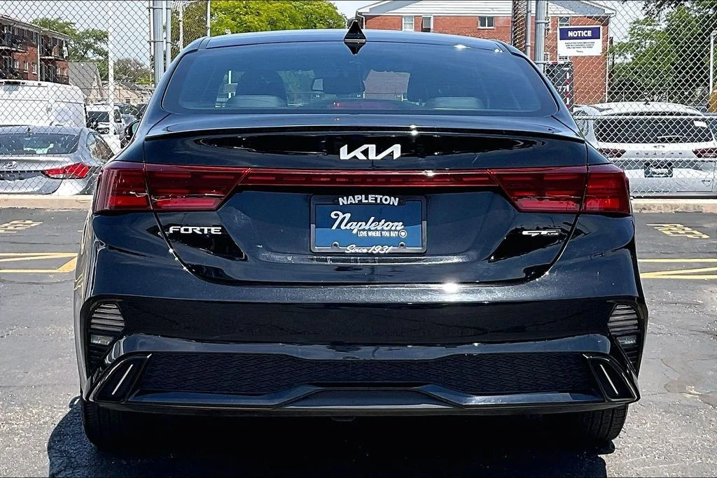 Used 2023 Aurora Black Pearl Kia GT-Line image 3