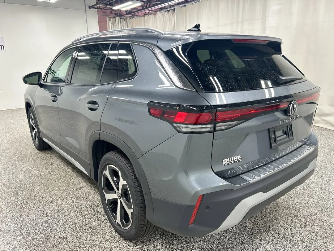 New 2026 Platinum Gray Metallic Volkswagen SE image 9