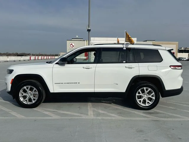 Used 2023 White Jeep Limited image 5