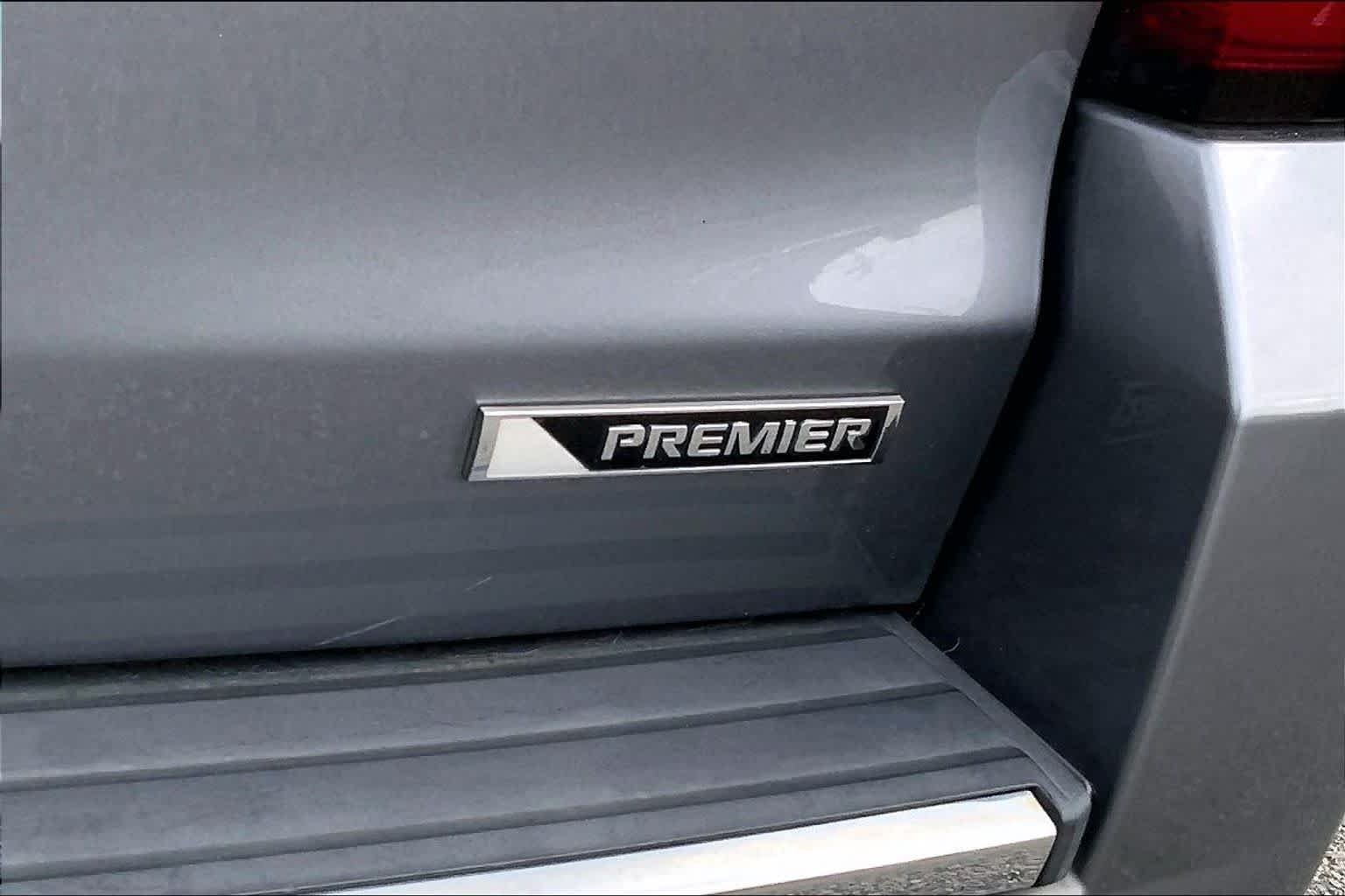 Used 2018 Satin Steel Metallic Chevrolet Premier image 10