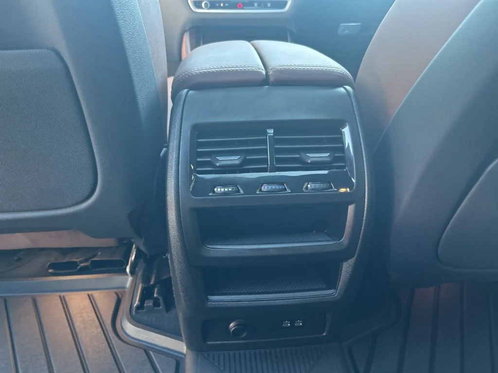 Used 2026 Black BMW xDrive50e image 18