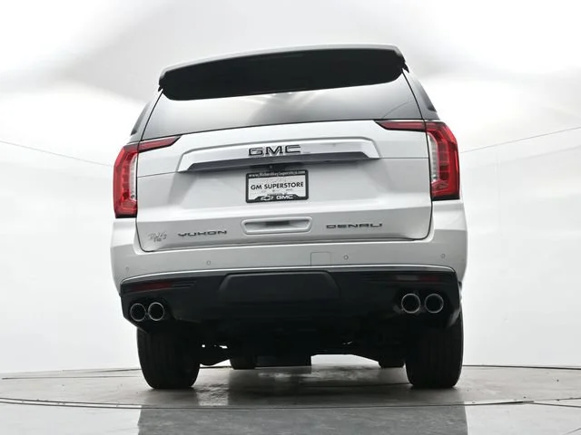 Used 2021 WHITE FROST TRICOAT GMC Denali image 31