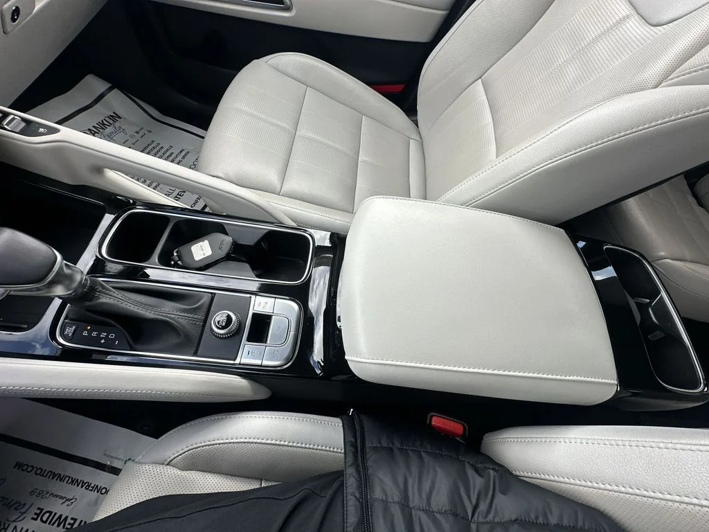 Used 2024 White Kia EX image 27